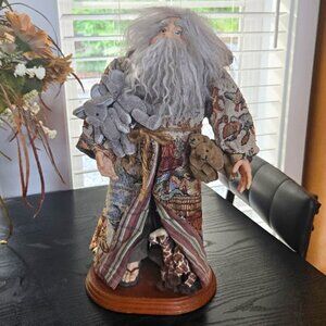 Boyds J & T IMAGINATIONS SANTAS #73350 NOAH and FRIENDS Numbered # 2806 16" tall